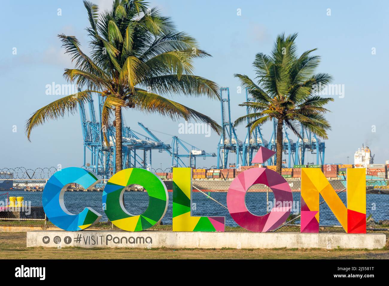 Lead image from the original R&M Colón, Panama album