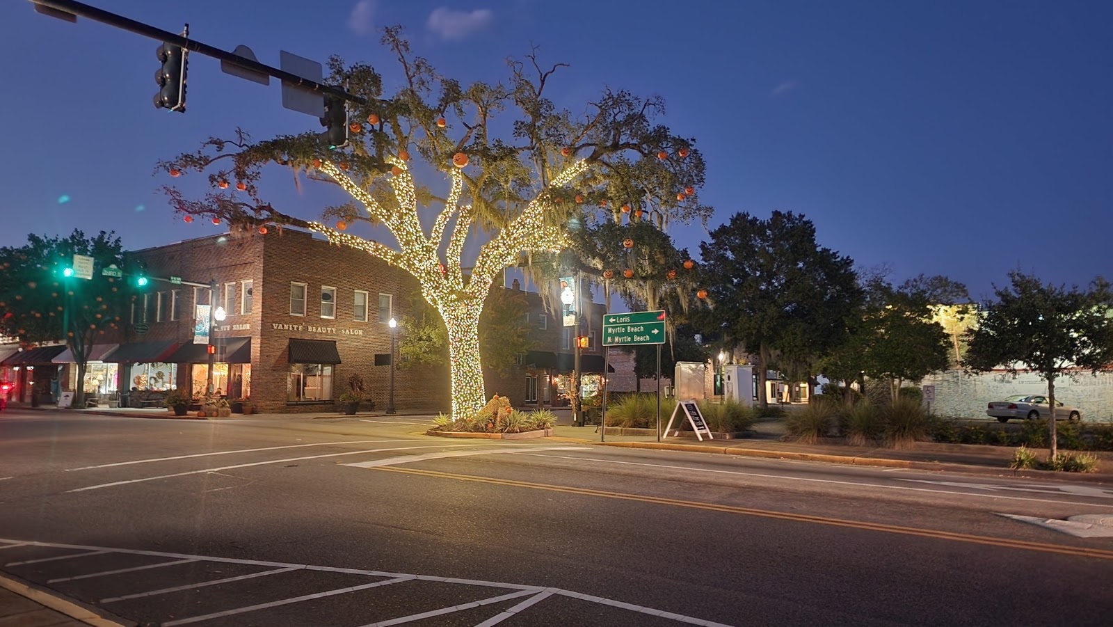 Lead image from the original R&M Home in Conway, South Carolina album