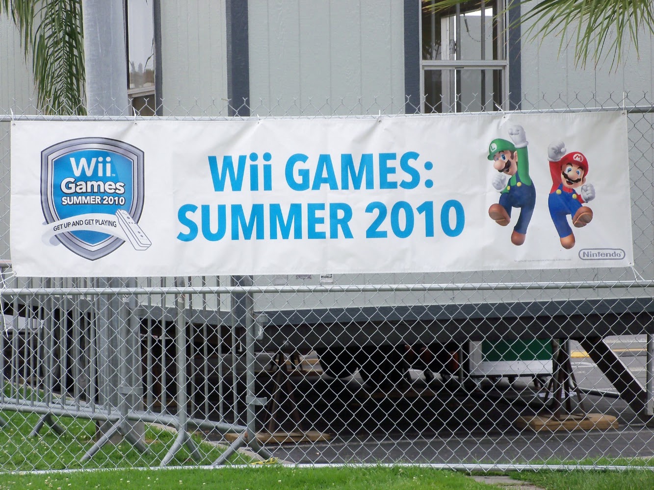 Nikole and Zak Agnitti during their Nintendo Wii Games Summer 2010 family adventure